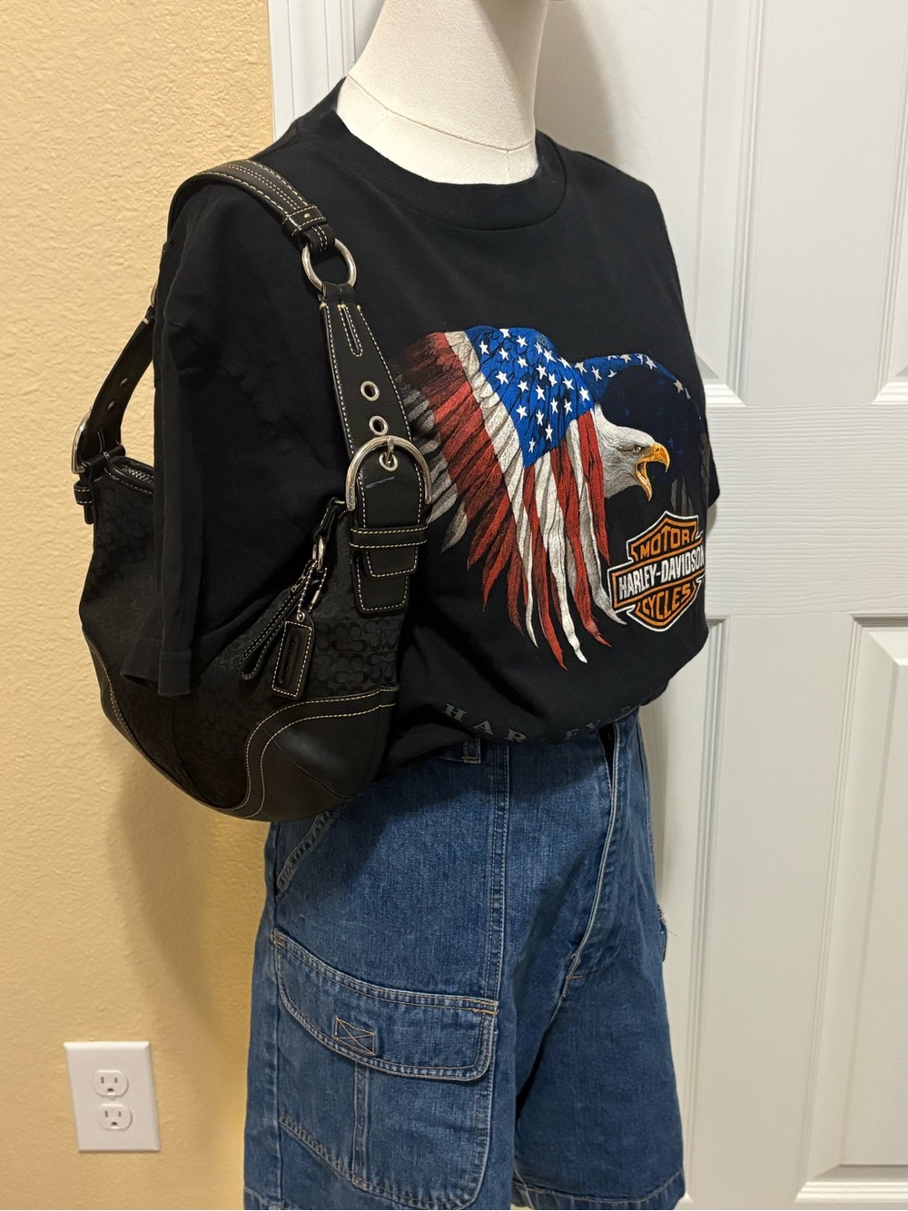 Harley-Davidson Black Eagle Flag Graphic Tee